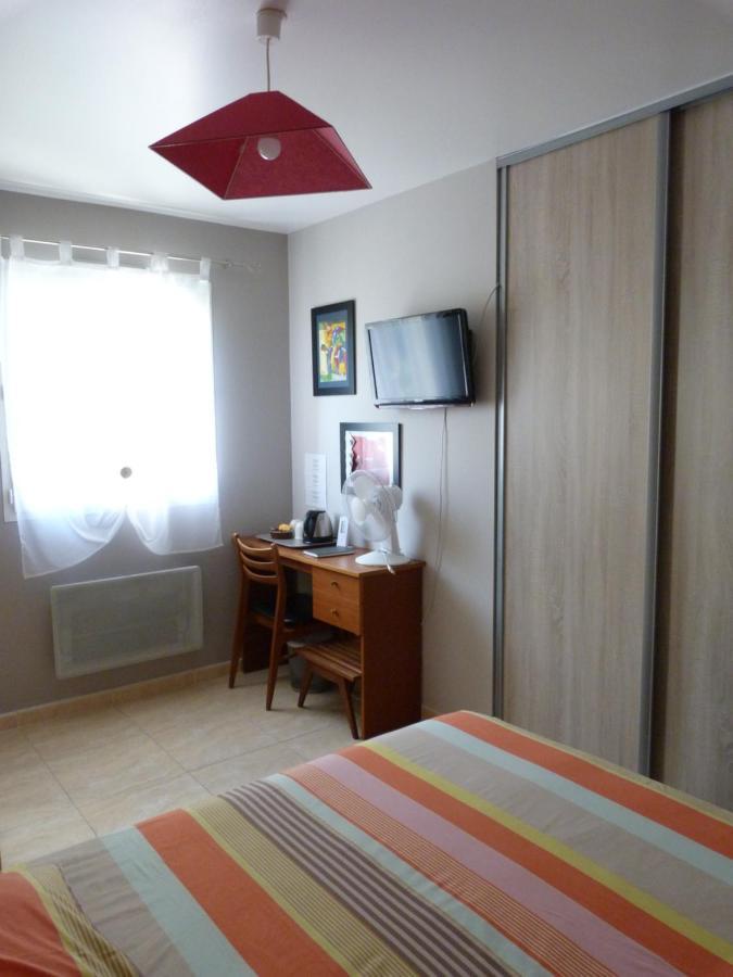 Chez Patrick Roujan Bed and Breakfast Εξωτερικό φωτογραφία