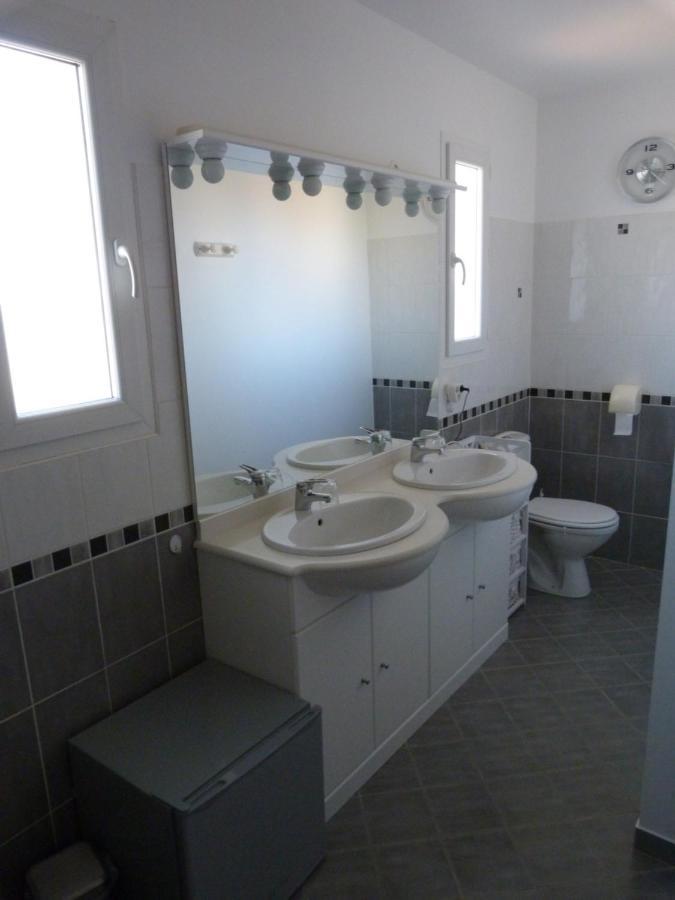 Chez Patrick Roujan Bed and Breakfast Εξωτερικό φωτογραφία