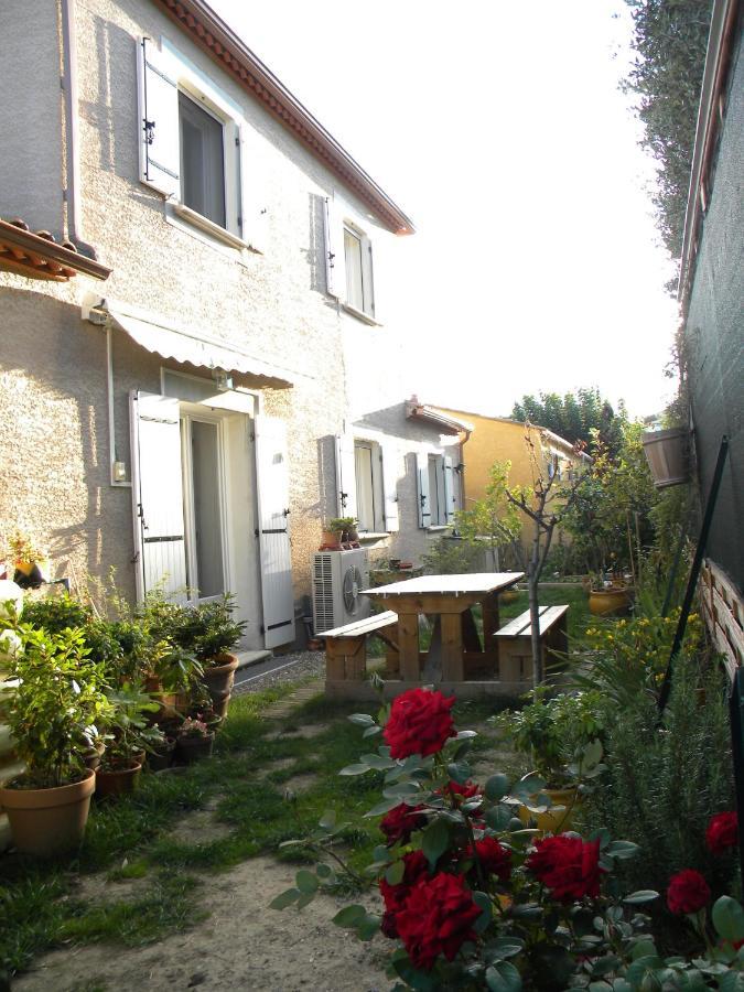 Chez Patrick Roujan Bed and Breakfast Εξωτερικό φωτογραφία