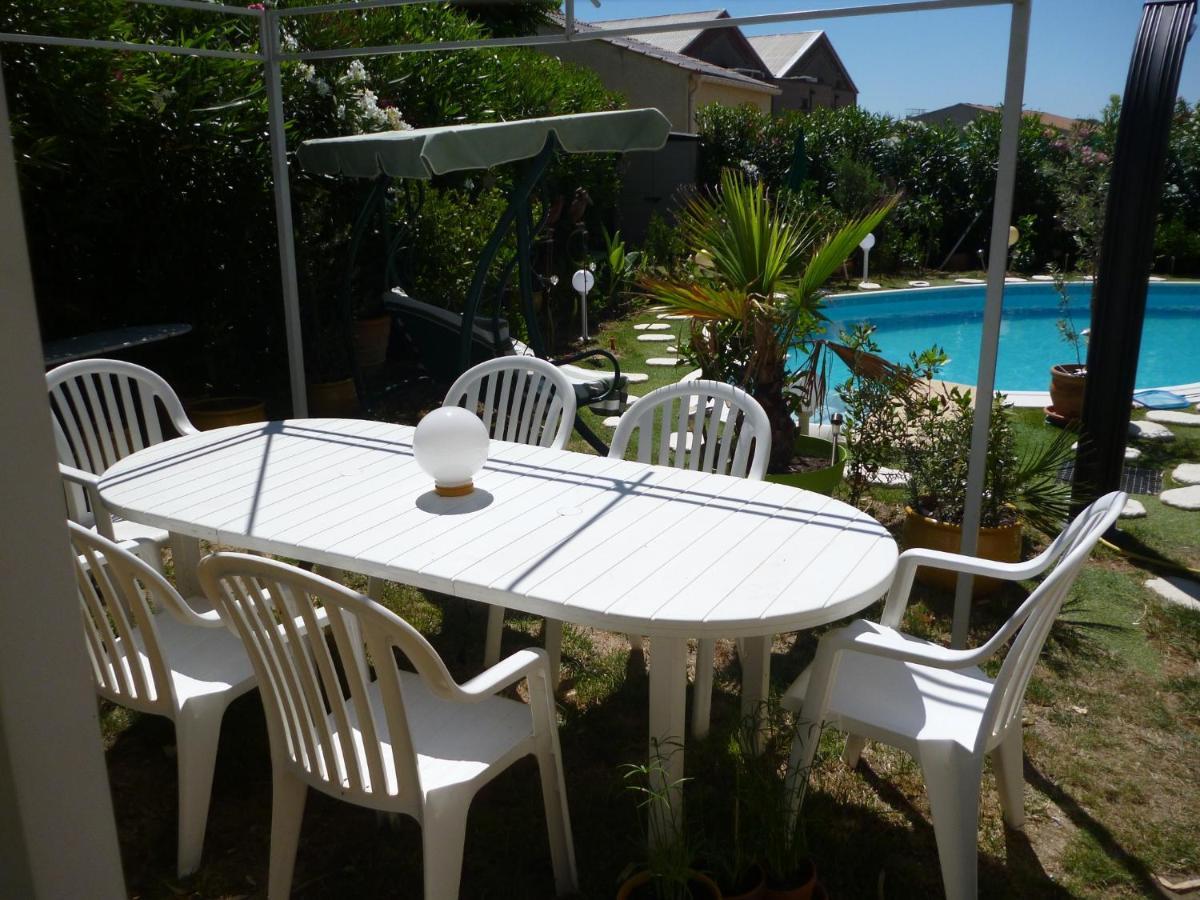 Chez Patrick Roujan Bed and Breakfast Εξωτερικό φωτογραφία