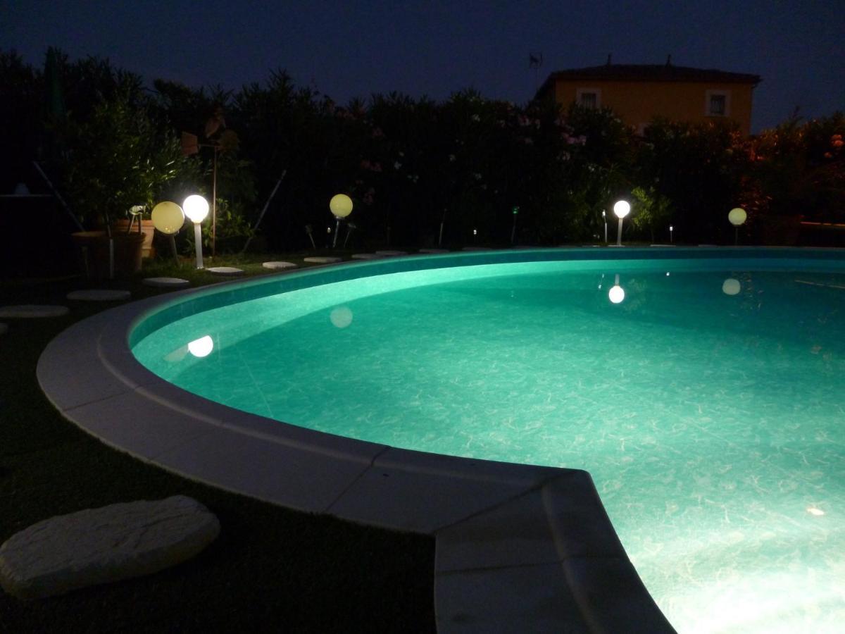 Chez Patrick Roujan Bed and Breakfast Εξωτερικό φωτογραφία